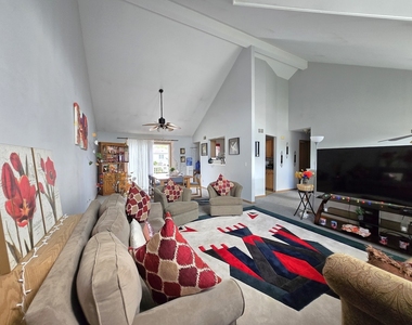 504 Cartwright Trail - Photo Thumbnail 4