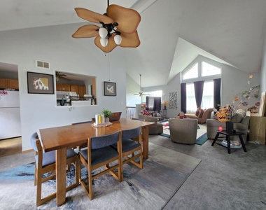 504 Cartwright Trail - Photo Thumbnail 5