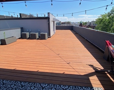 2122 W Crystal Street - Photo Thumbnail 10