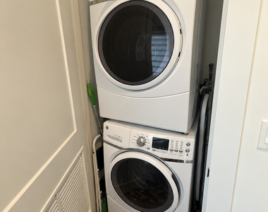 2122 W Crystal Street - Photo Thumbnail 11
