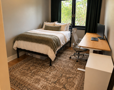 2122 W Crystal Street - Photo Thumbnail 7