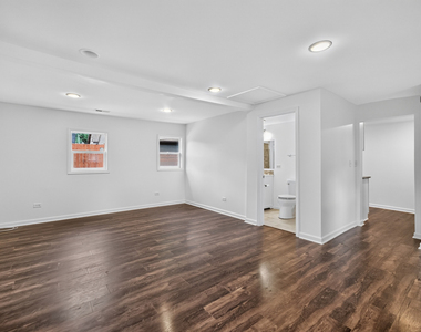 1337 Henry Street - Photo Thumbnail 3