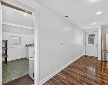 1337 Henry Street - Photo Thumbnail 16