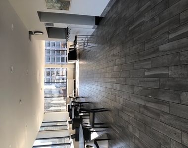 222 E Pearson Street - Photo Thumbnail 9