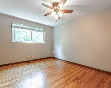 928 N Rohlwing Road - Photo Thumbnail 20