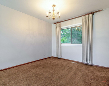 928 N Rohlwing Road - Photo Thumbnail 9