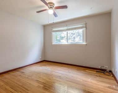 928 N Rohlwing Road - Photo Thumbnail 19