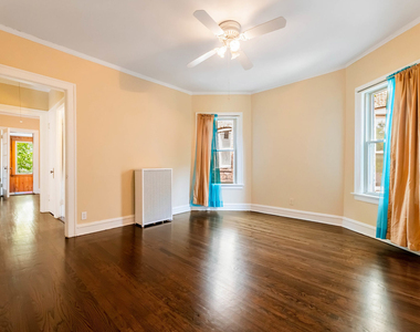 7652 S Cornell Avenue - Photo Thumbnail 5