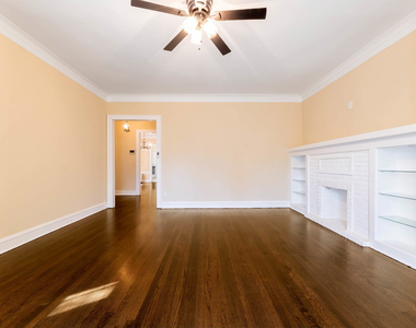7652 S Cornell Avenue - Photo Thumbnail 3