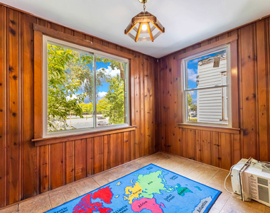 7652 S Cornell Avenue - Photo Thumbnail 13