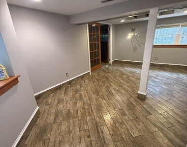 844 N Harding Avenue - Photo Thumbnail 1
