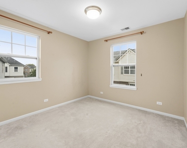 400 Concord Court - Photo Thumbnail 16
