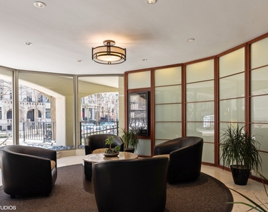 1340 N Dearborn Parkway - Photo Thumbnail 8