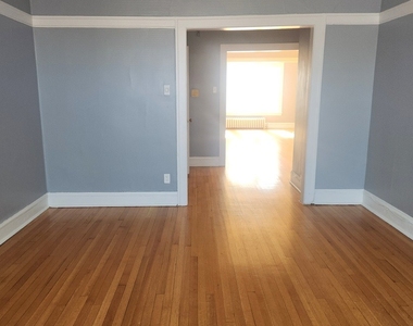 3042 W Leland Avenue - Photo Thumbnail 8