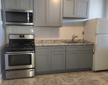 3042 W Leland Avenue - Photo Thumbnail 11