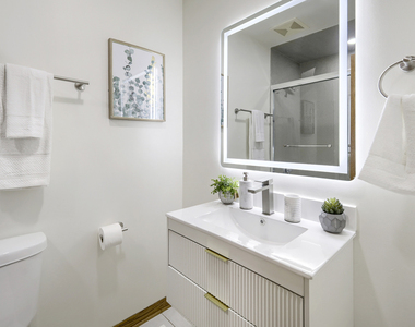 1325 E Lake Avenue - Photo Thumbnail 15