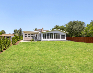 1325 E Lake Avenue - Photo Thumbnail 35