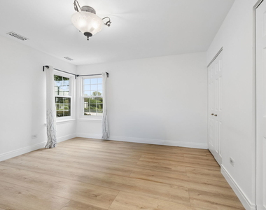 8320 Highpoint Circle - Photo Thumbnail 15