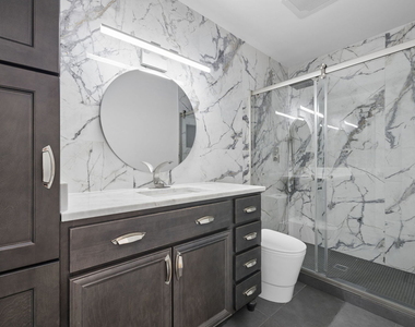 8320 Highpoint Circle - Photo Thumbnail 7