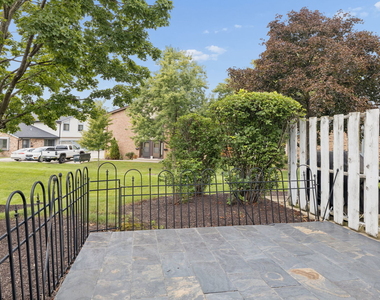 8320 Highpoint Circle - Photo Thumbnail 25