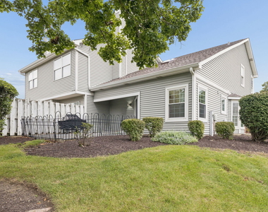 8320 Highpoint Circle - Photo Thumbnail 24