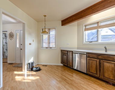 1688 Pebble Beach Drive - Photo Thumbnail 16