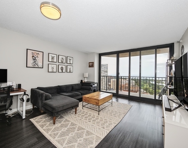 3660 N Lake Shore Drive - Photo Thumbnail 3