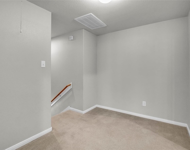 1526 Village Townhome Drive - Photo Thumbnail 20