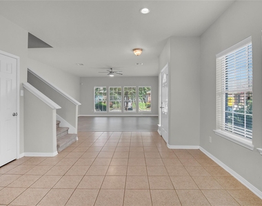 1526 Village Townhome Drive - Photo Thumbnail 10