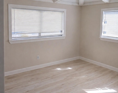 5315 Bayway Drive - Photo Thumbnail 23