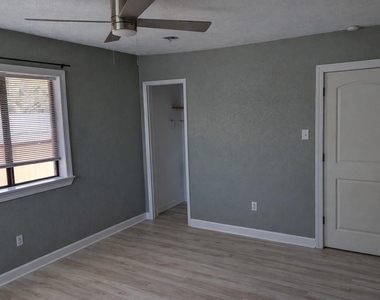 5315 Bayway Drive - Photo Thumbnail 21
