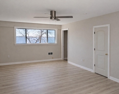 5315 Bayway Drive - Photo Thumbnail 13