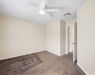2943 Hackamore Hollow Lane - Photo Thumbnail 21