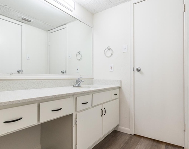 2750 Holly Hall Street - Photo Thumbnail 16