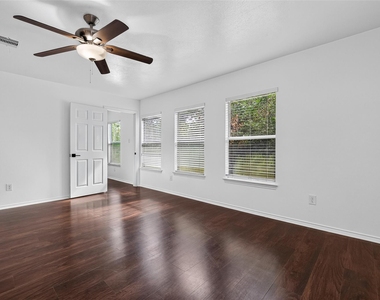 2735 Woodridge Manor Drive - Photo Thumbnail 28
