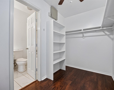 2735 Woodridge Manor Drive - Photo Thumbnail 22