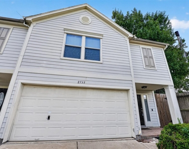 2735 Woodridge Manor Drive - Photo Thumbnail 1