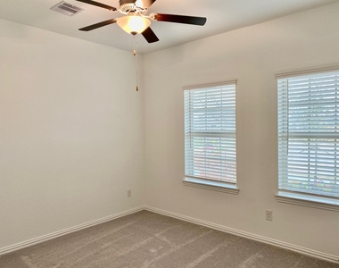 8710 Morning Glow Drive - Photo Thumbnail 11