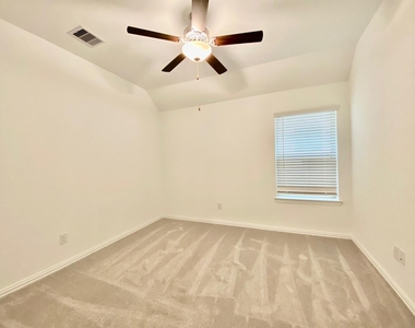 8710 Morning Glow Drive - Photo Thumbnail 10
