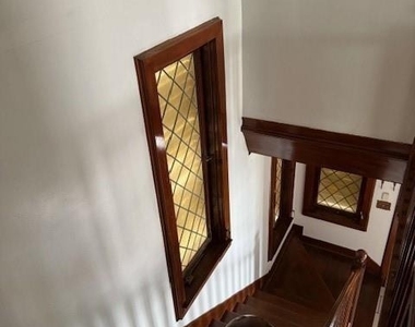 701 Sealy - Photo Thumbnail 4