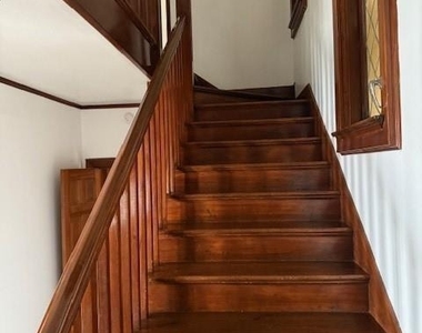 701 Sealy - Photo Thumbnail 5