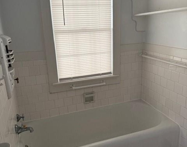 701 Sealy - Photo Thumbnail 7