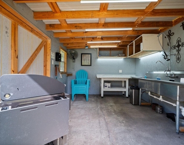 11400 Highcrest Drive - Photo Thumbnail 16