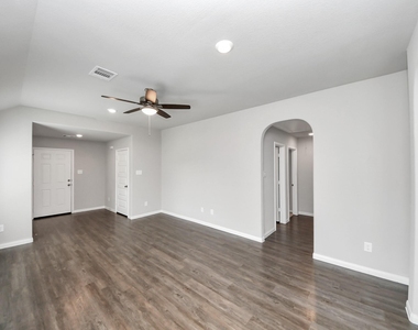 14026 Chinook Drive - Photo Thumbnail 7