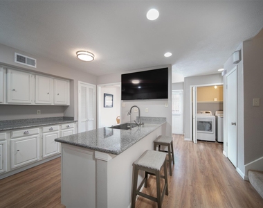 7935 Kendalia Drive - Photo Thumbnail 27