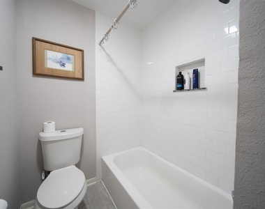 7935 Kendalia Drive - Photo Thumbnail 8