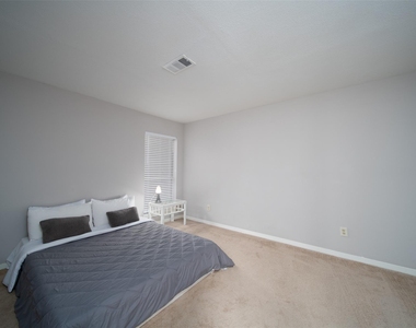 7935 Kendalia Drive - Photo Thumbnail 9