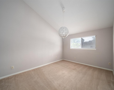 7935 Kendalia Drive - Photo Thumbnail 5