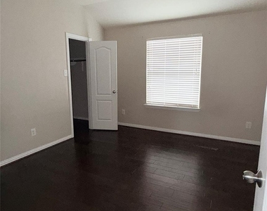 13415 Jersie Violet Lane - Photo Thumbnail 9