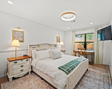 5314 Manor Creek Lane - Photo Thumbnail 33